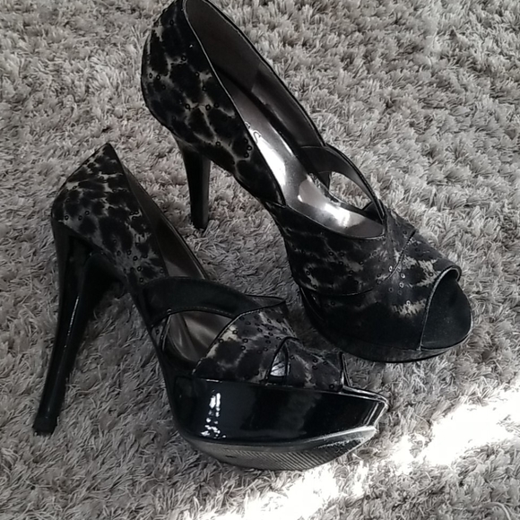 Guess pumps - Picture 2 of 2